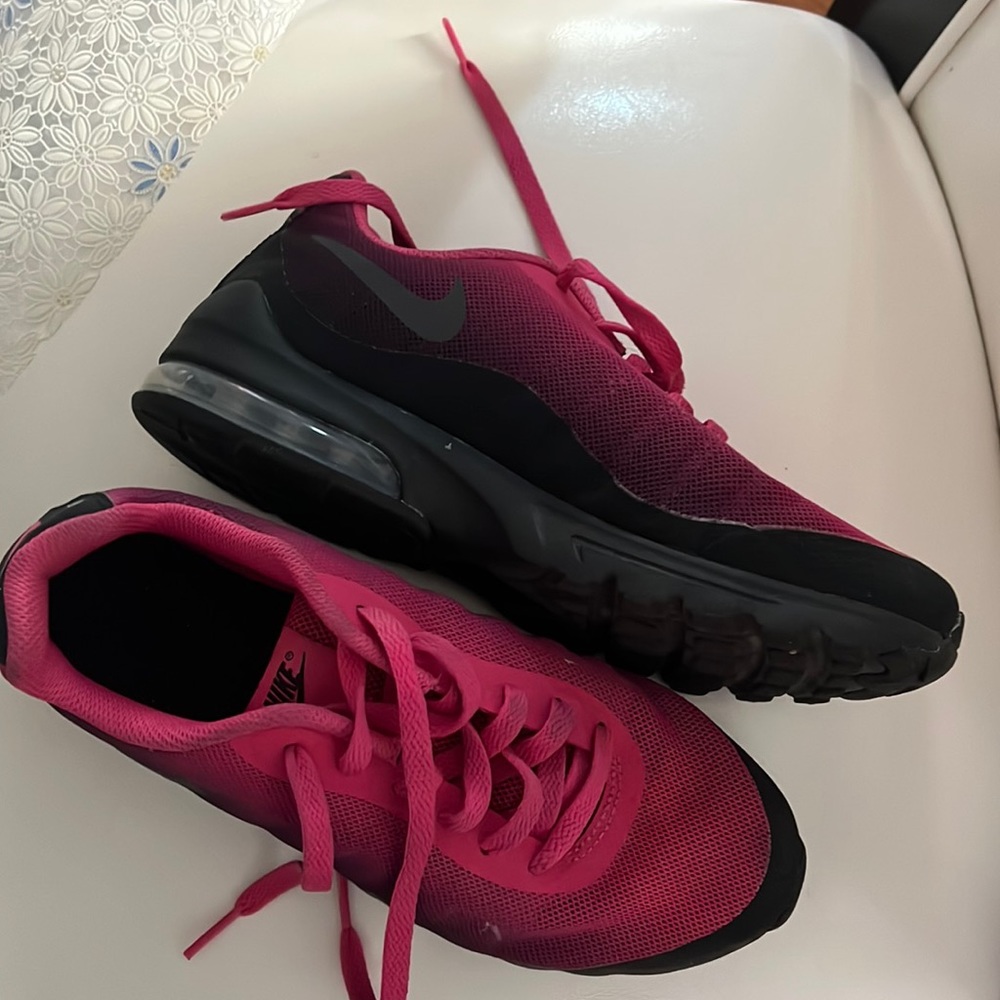 Nike sneakers ♥️